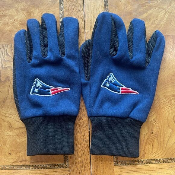 Patriot NFL Gloves!! - Picture 1 of 8
